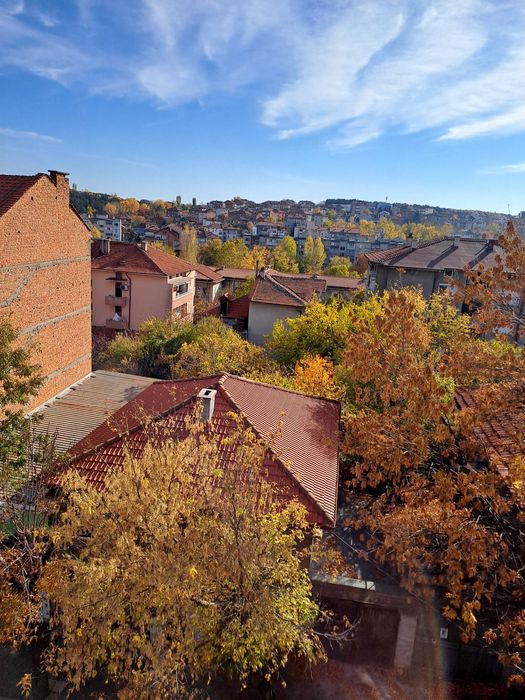 Продава се апартамент, 120 кв.м с три спални