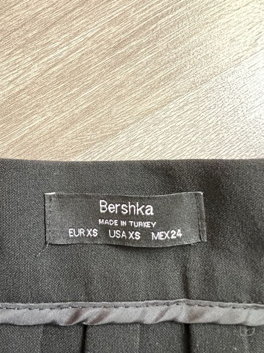 Плисирана пола Bershka
