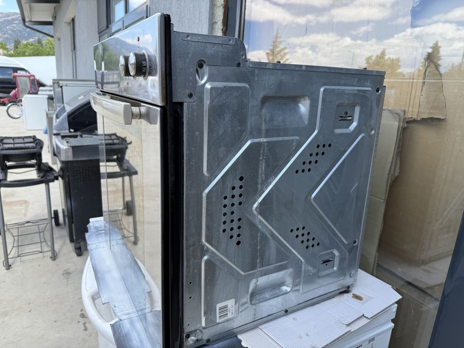 Фурна за вграждане Gorenje с вентилатор