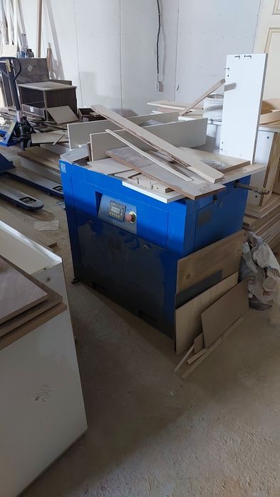 Продаю оборудование для производства мебели