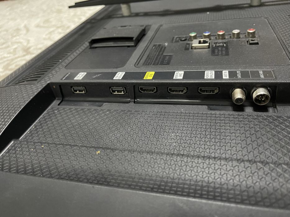 Продаю Samsung LED телевизор