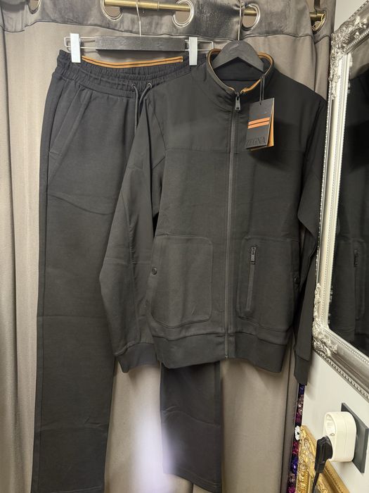 Мъжки екип нов L  номер