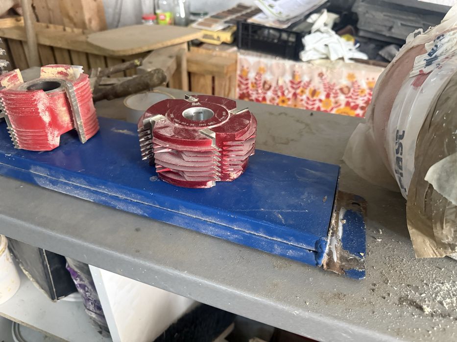 Freza rindeluit , imbinat dinti dek