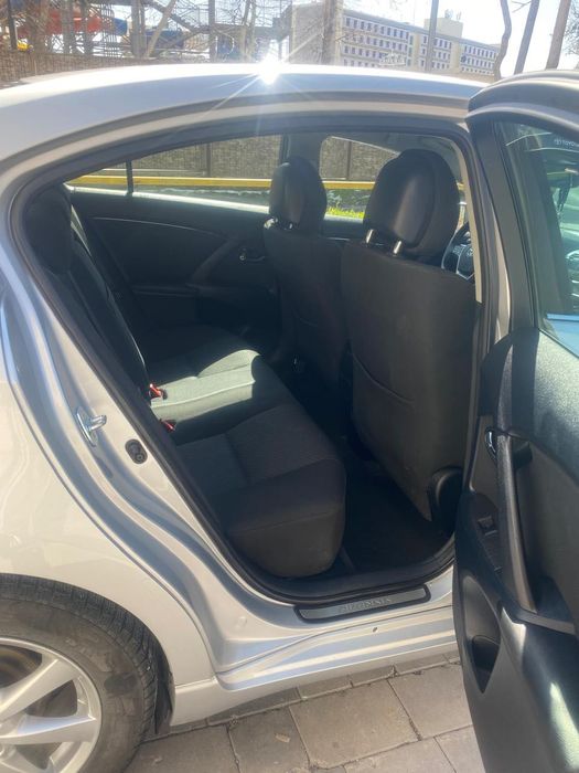 Автомибиль Toyota