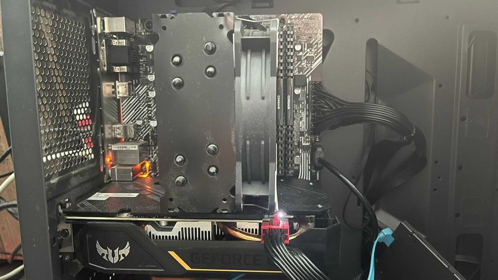 PC Gaming i5-10600KF / GTX 1660 Ti / 16GB RAM DDR4