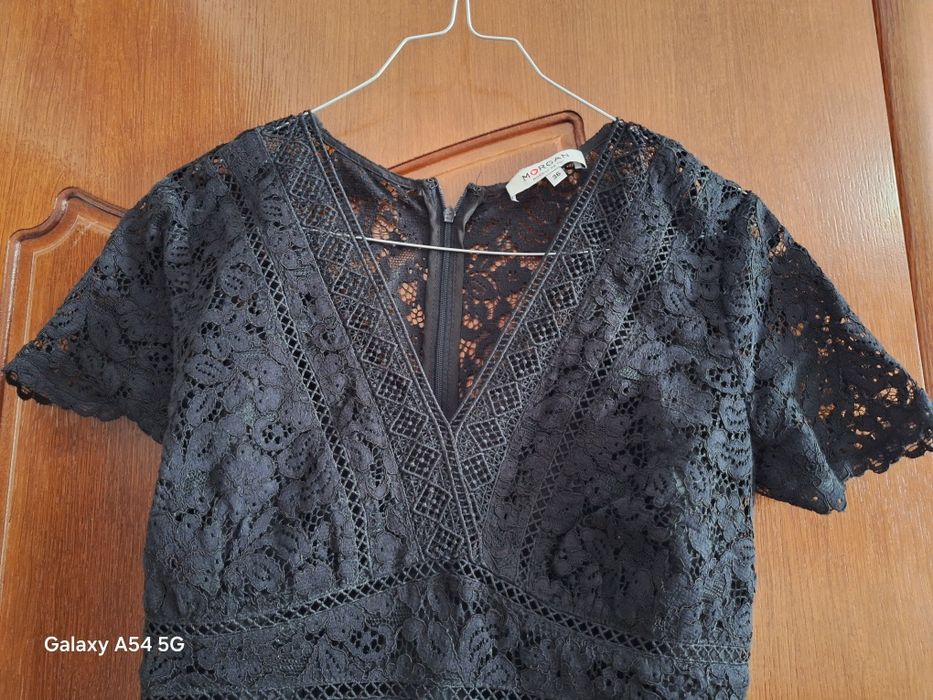 Рокля от дантела