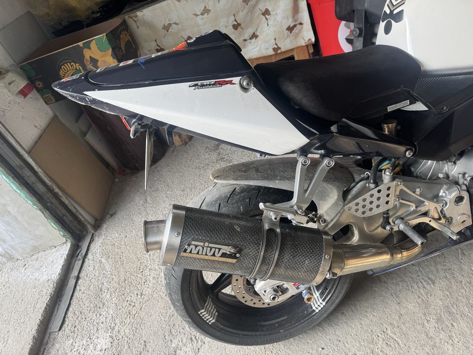 Vand Honda cbr 954
