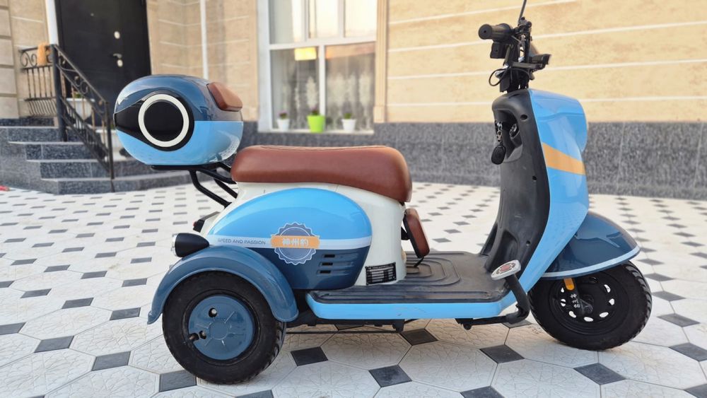 Электрический трицикл б/у