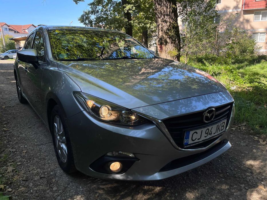 Mazda 3 Sedan 2.2 SkyActiv-D – Echipare Attraction | 2014 | Revizii la zi + 1 Set Jante Aliaj EXTRA