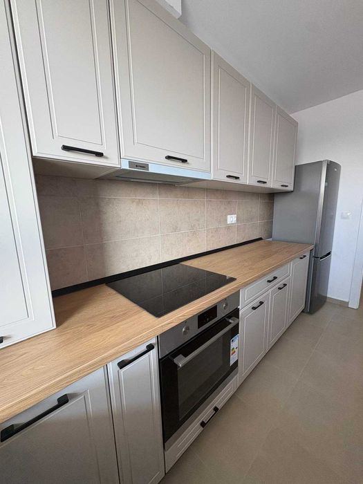 Inchiriez apartament nou Cart. Maurer