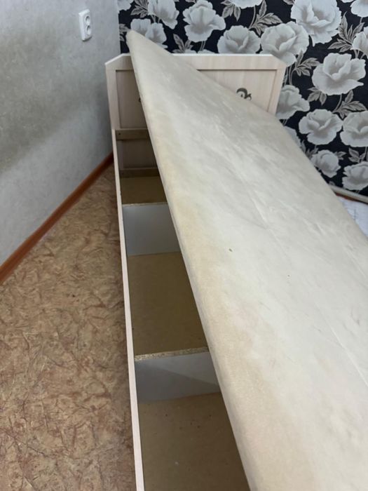 Односпальняя кровать