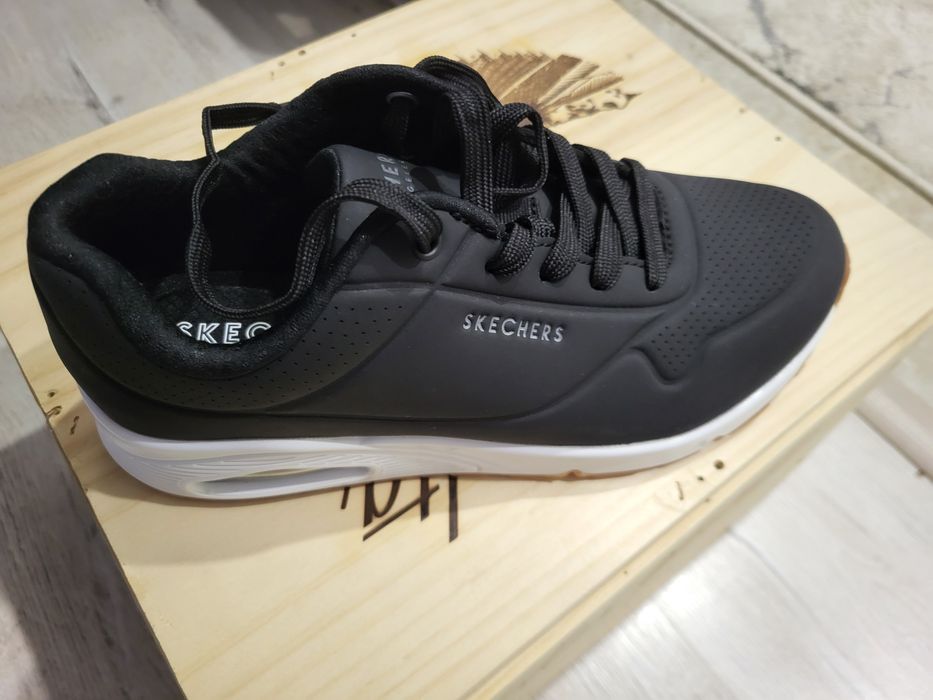 Skechers Adidasi