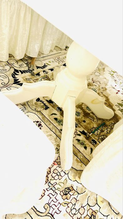 Срочно продам стол со стульями