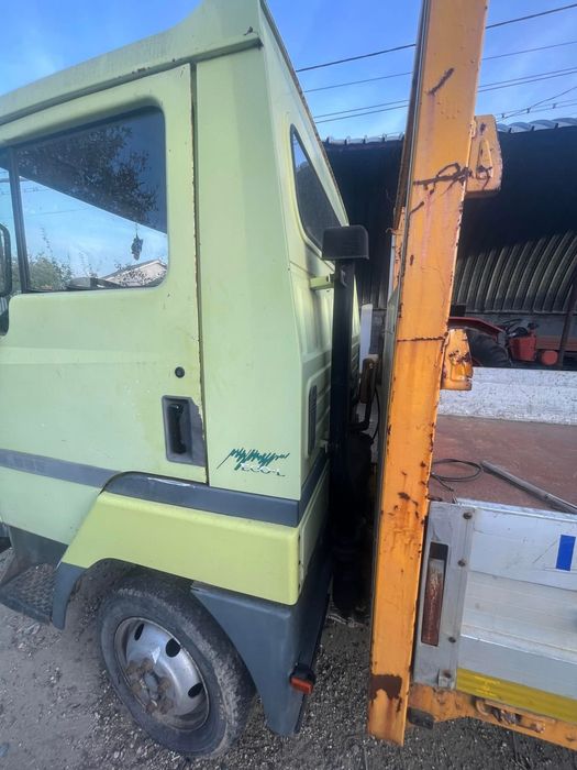 Vand Nissan N1 L35 autoutilitara camioneta