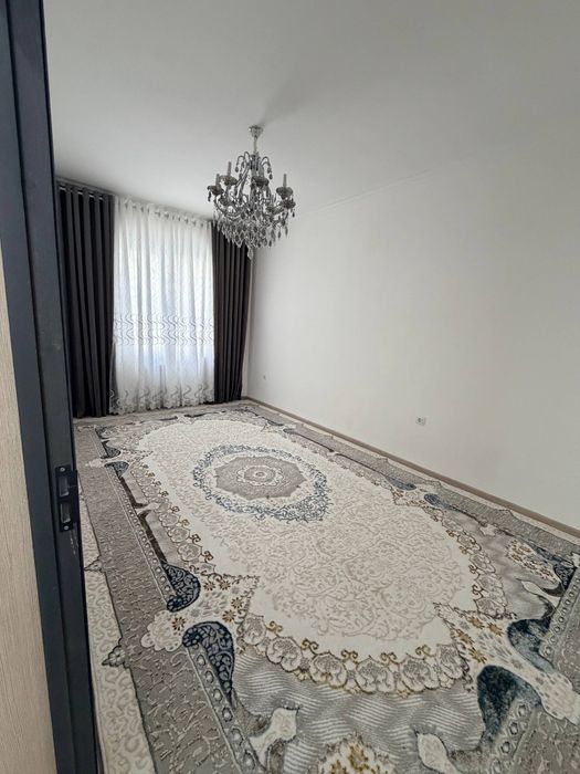 Motrid  1 etaj 3 xonali  sotiladi yangi kvartira