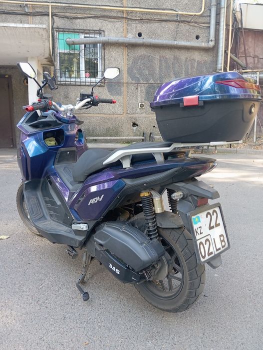 Продам скутер Jilang ADV