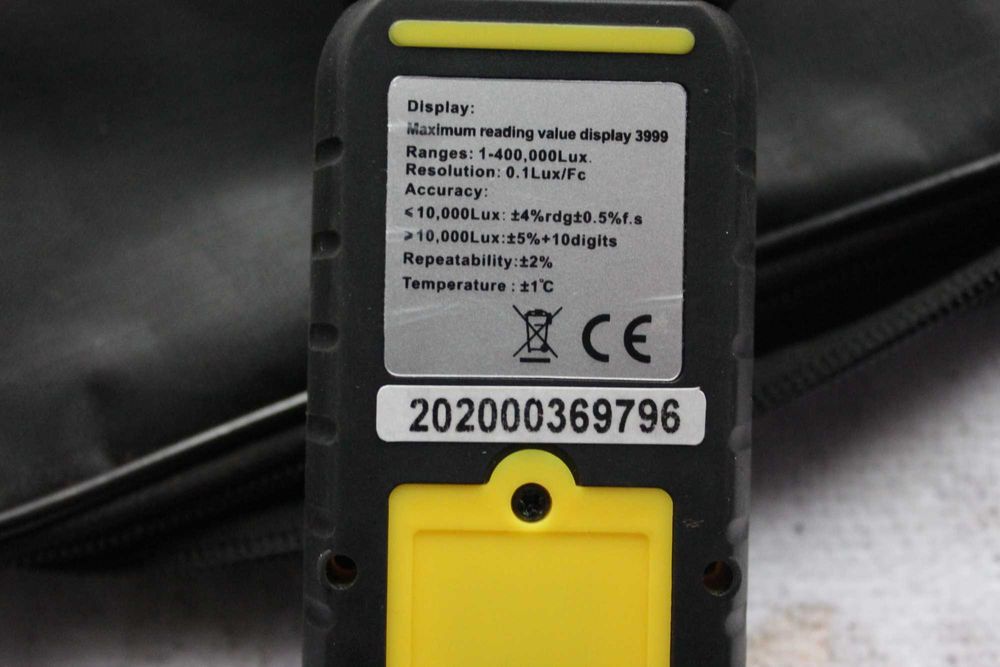 Luxmetru digital masurarea luminii si a temperaturii