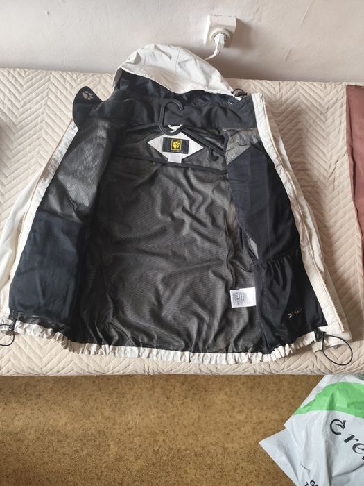 Яке Jack wolfskin shell