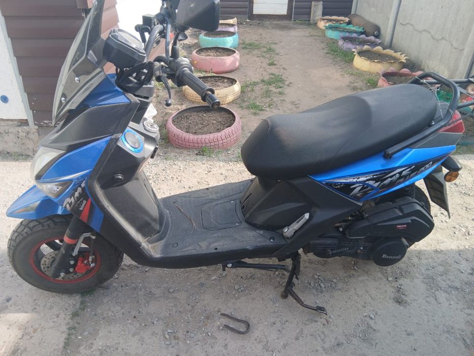 Продам самурай в отличном состоянии стоит на учёте