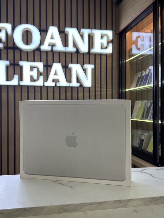 MacBook Neo / 13inch  / 256GB / 8GB RAM / Sigilat / TASTATURA GERMANA