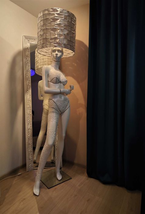 Торшер статуя арт объект