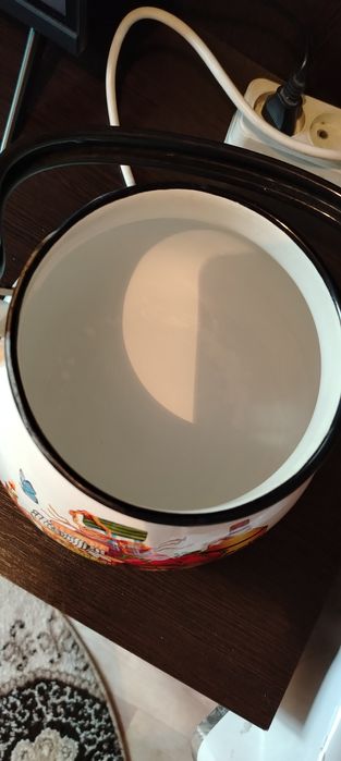 Чайник эмаль продам