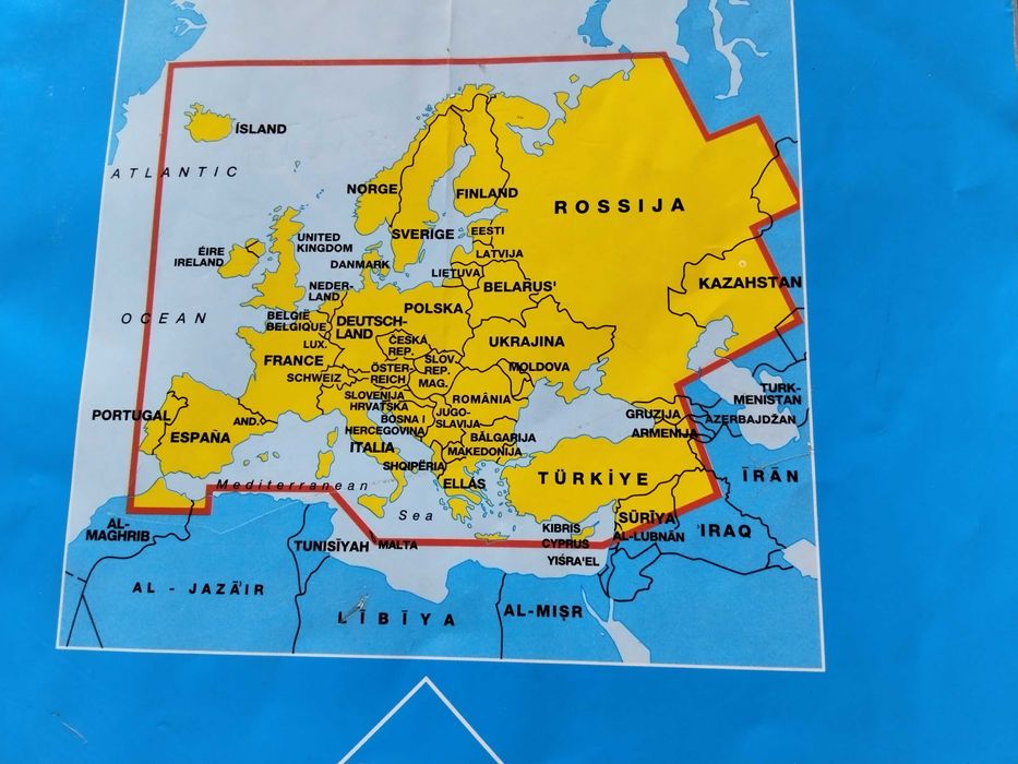 много ценна и пълна и подробна авто карта на цяла Европа, за пътуване