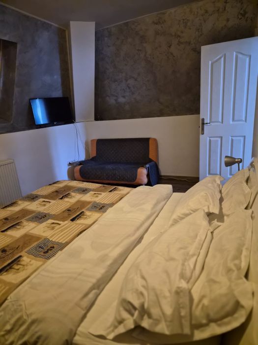 Inchiriez apartament pt Untold