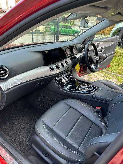 Mercedes E-Classe W213 2018г седан на ЧАСТИ