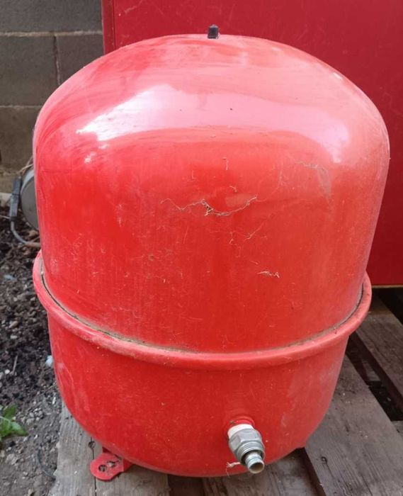 Котел-твърдо гориво (дърва и въглища)