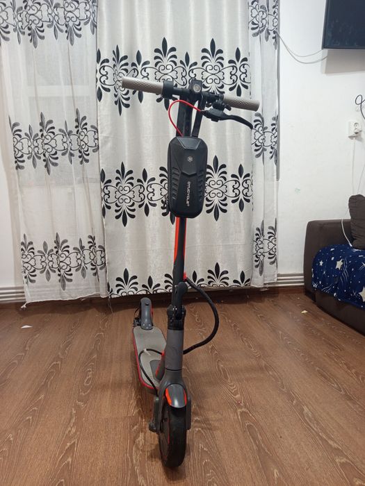 vand trotineta electrica v8