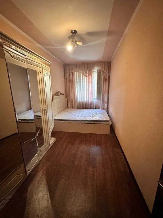 Чиланзар 10 3/2/4 панелни дом балкон 1.5/3 можно через ипотека 66м2