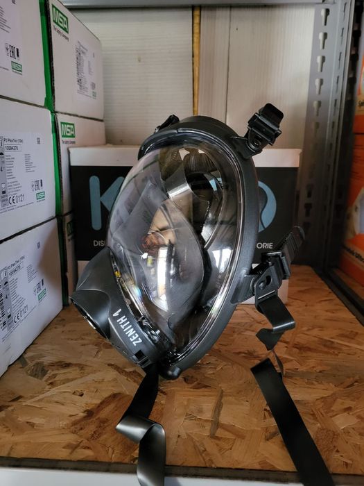 Цяло лицев противогаз
