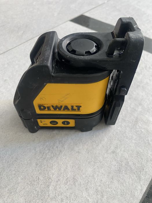 Лазерный уровень DeWALT