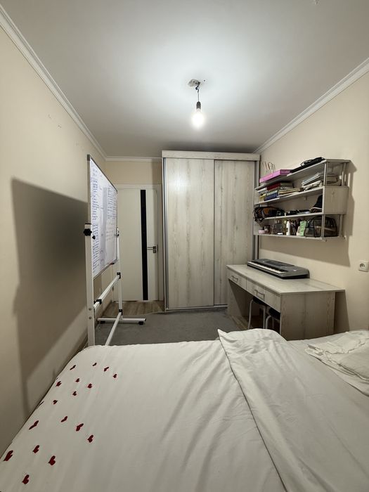 Ассалому Аллайкум Вокзал Беруний кучаси 3 хоналик квартира сотилади