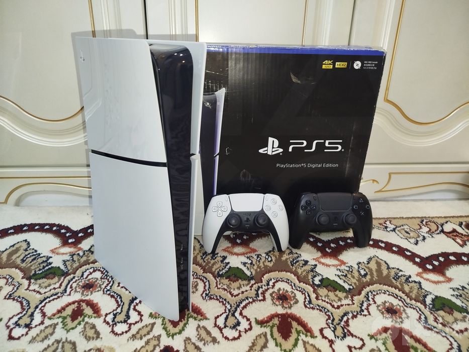 Playstation 5 slim  1 джойстик состояние идеальное