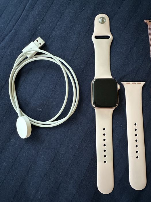 Apple watch series SE 2020 Rose gold 40mm