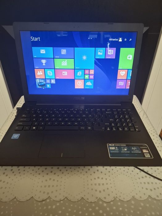 Leptop Asus (pentru piese)