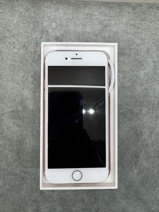 Продам Айфон 7 в хорошем состоянии