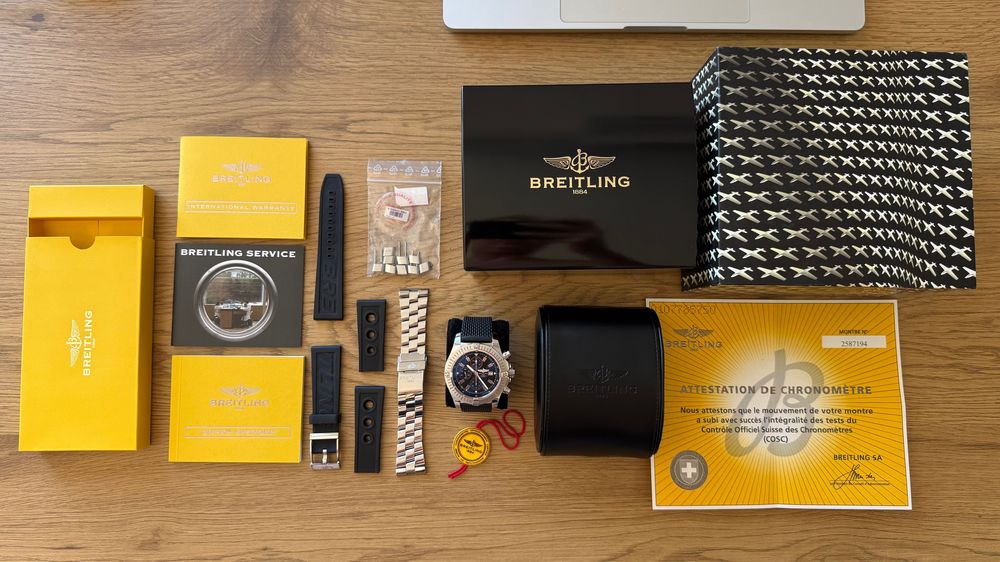 Breitling Super Avenger 48mm Chronograph Full Set + extra Bracelet + Straps