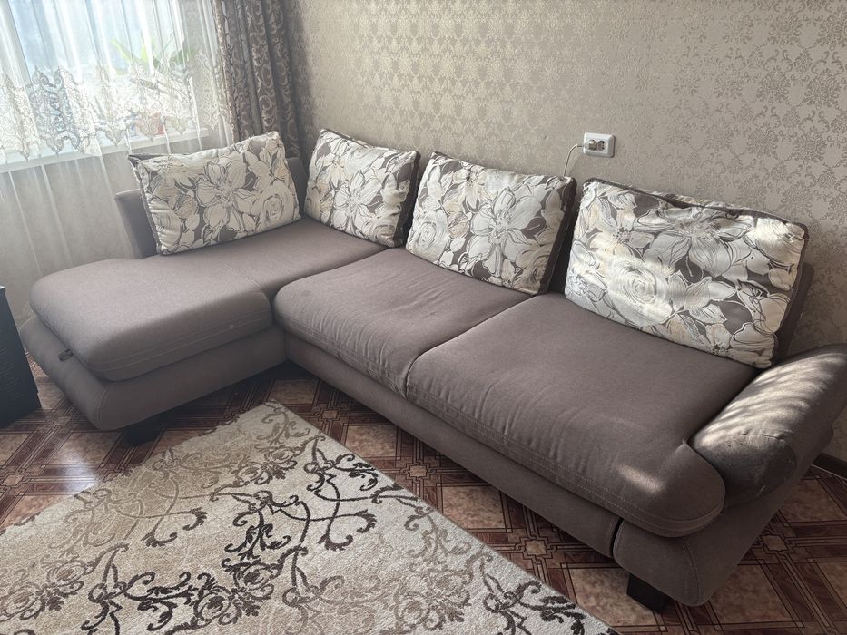 Угловой диван (б/у)