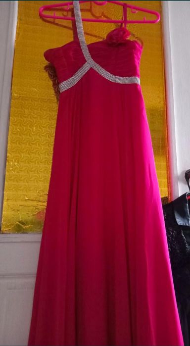 Нарядное платье 42 размера