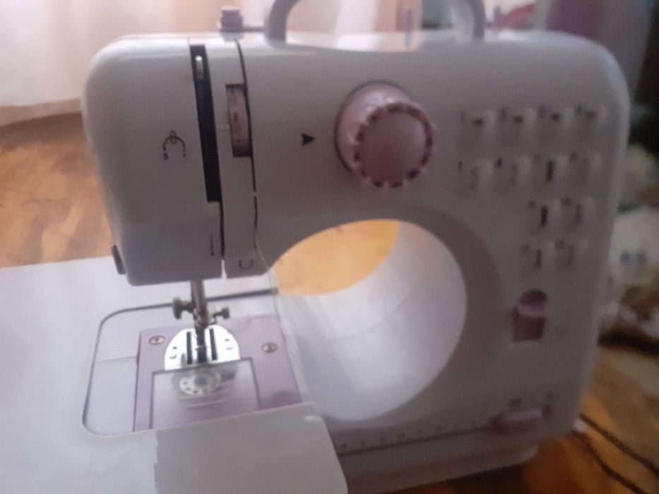 Tikuv mashinasi xolati yangi xali batareykada ishlid