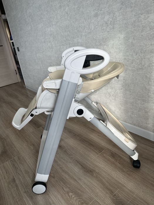 Стульчик для кормления IVOLIA бежевый