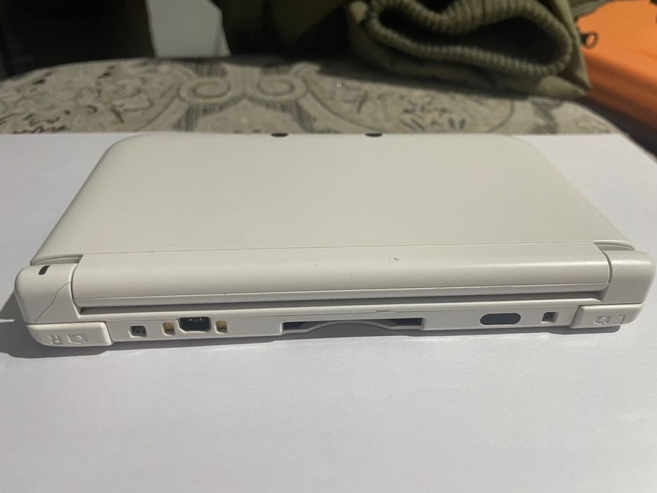 Nintendo 3ds xl.