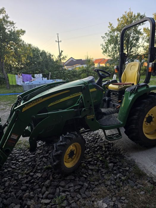 Tractor john deere 3520