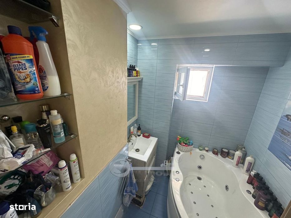 Apartament 4 camere decomandat, 101 mp, etaj intermediar – Nicolina, I