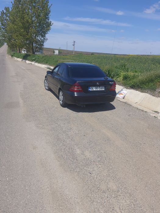 vândă schimb mercedes c w203 2.2 cdi am 2004
