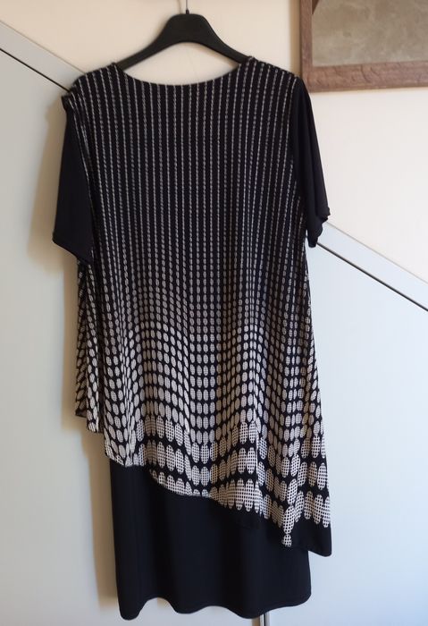 Rochie neagră elegantă