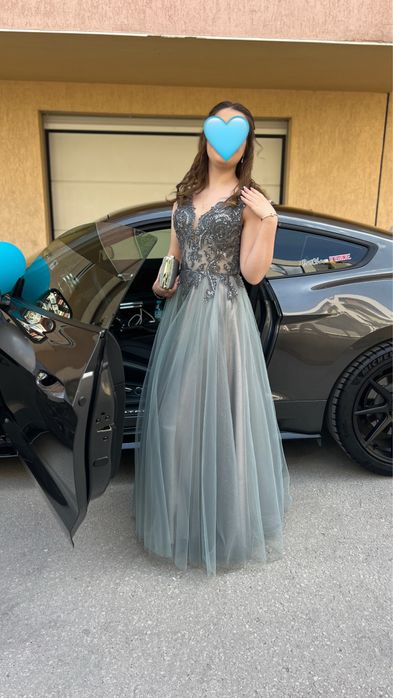 Бутикова бална рокля